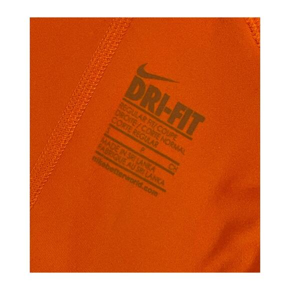 ♥️= 3/$15 Bundle Nike Dri Fit Tank Top - Picture 3 of 5